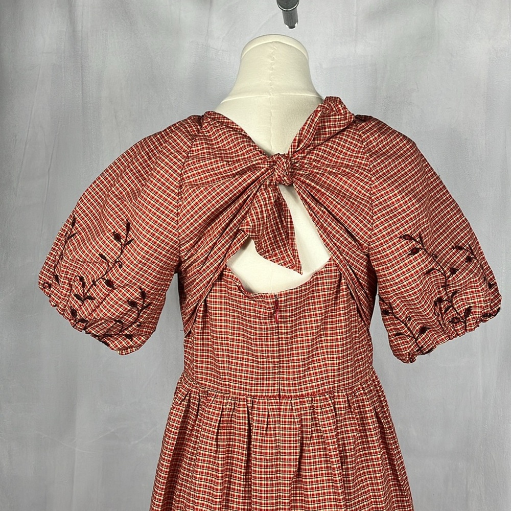Madewell Embroidered Bubble-Sleeve‎ Midi Dress in Scarlet. - Picture 10 of 16